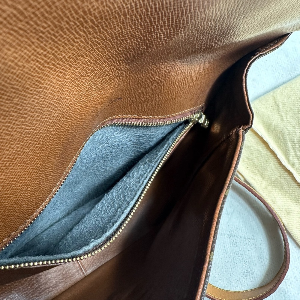 Louis Vuitton Crossbody Bag - Picture 9 of 11